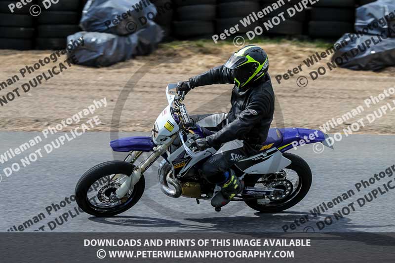 enduro digital images;event digital images;eventdigitalimages;lydden hill;lydden no limits trackday;lydden photographs;lydden trackday photographs;no limits trackdays;peter wileman photography;racing digital images;trackday digital images;trackday photos